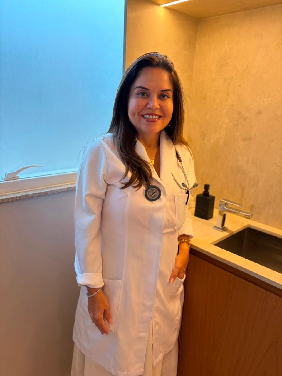 Dra. Hélia Beatriz, cardiologista em Brasília